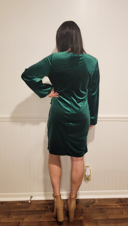 Fashionably Late Velvet Dress in Emerald